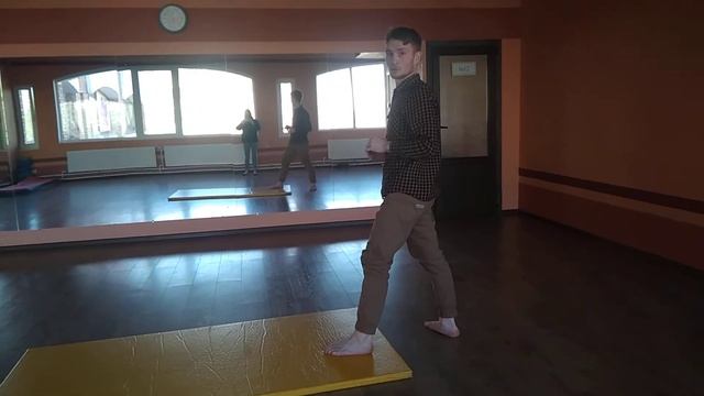 Кувырок назад