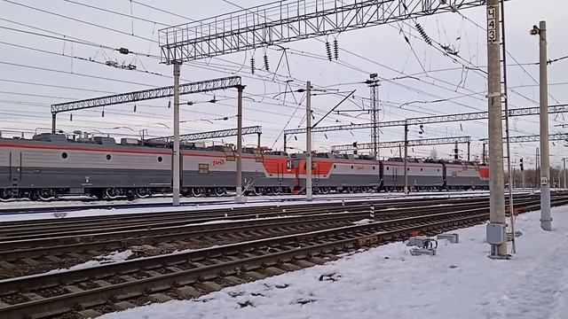 ВЛ80С-? со сплоткой новых электровозов 