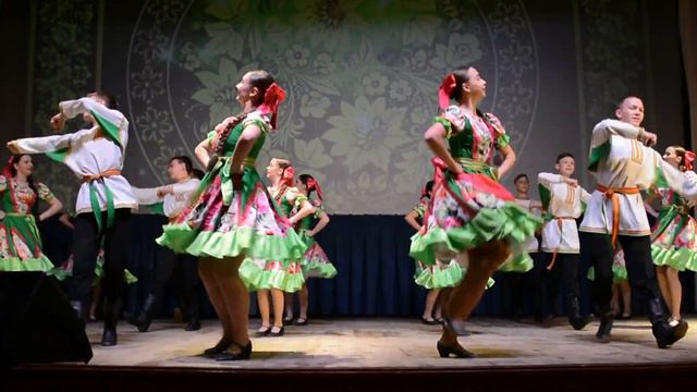 Русский танец 351
