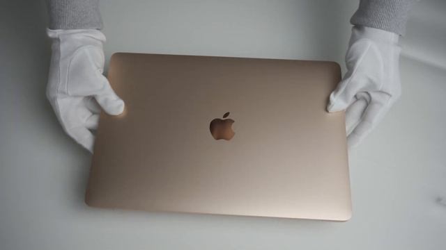 13-inch M1 Macbook Air Gold | Unboxing