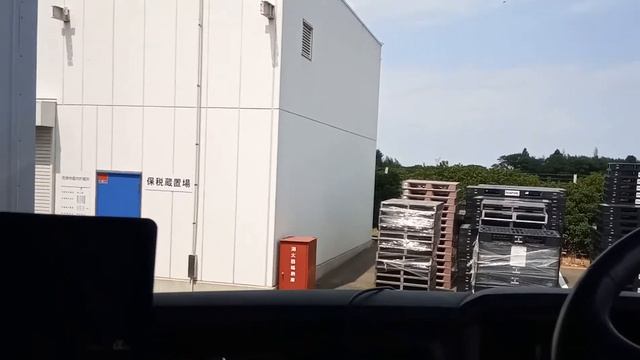 Подготовка контейнера к переправке за границу