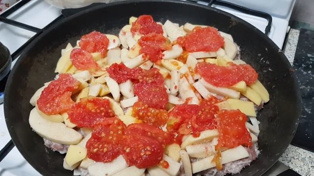 Доедаем салаты?/Готовлю суп с фрикадельками? и мясо по-французскиl