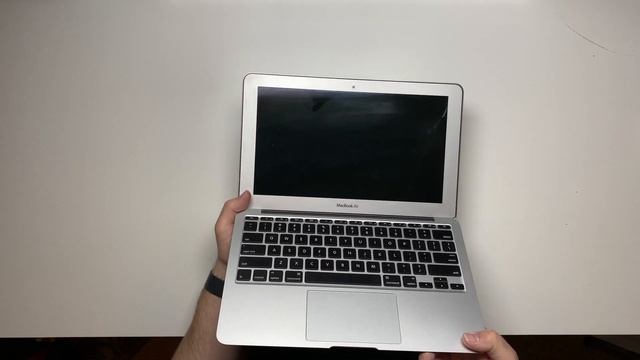Unboxing the Smallest Fully Functional Laptop available! (and it comes from Apple!!)