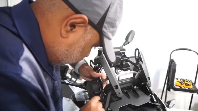 2021 BMW 1250GS PUIG Windscreen Reinforcement Kit Headlight Protector Install Accessories Screen