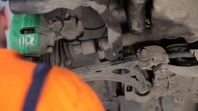 Как да сменим Предна стойка на стабилизатор на SKODA OCTAVIA 2 (1Z3)