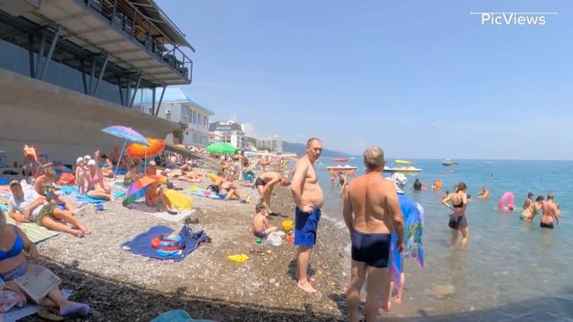 Сочи Лазаревское сегодня 1 июля 2024. Какая обстановка на пляже море и погода сейчас на курорте
