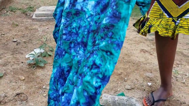 DIY crumple tie-dye a tshirt with green dye. #tie-dye  #tiedyetshirts #DIYtiedye  #howtotiedye
