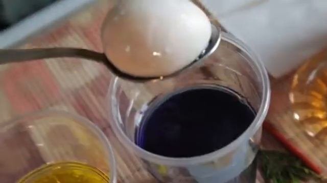 Декорируем яйца к Пасхе