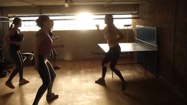 Учебное видео. Разминка - классическая аэробика.