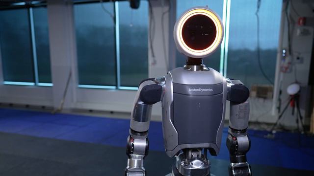 Новая разработка.The evolution of robots эволюция роботов . Будущее услышим по шагам
