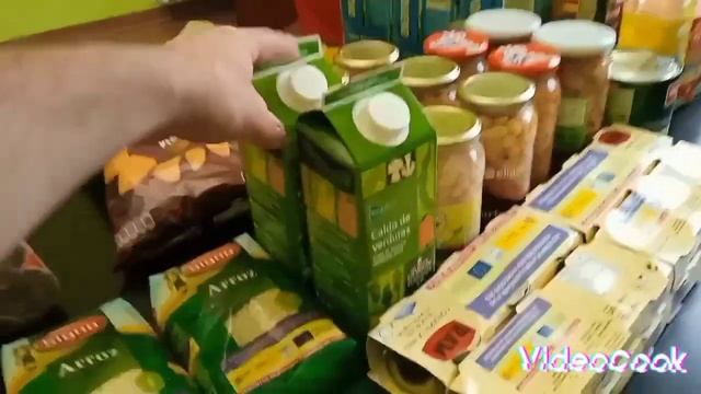 Продуктовий набір на місяць від Червоного Хреста. Вальядолід.