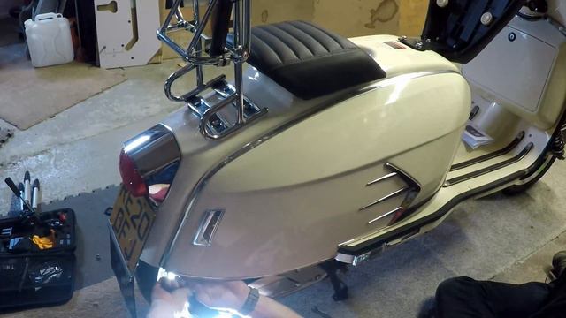 Royal Alloy GP 300 Side Panel Removal