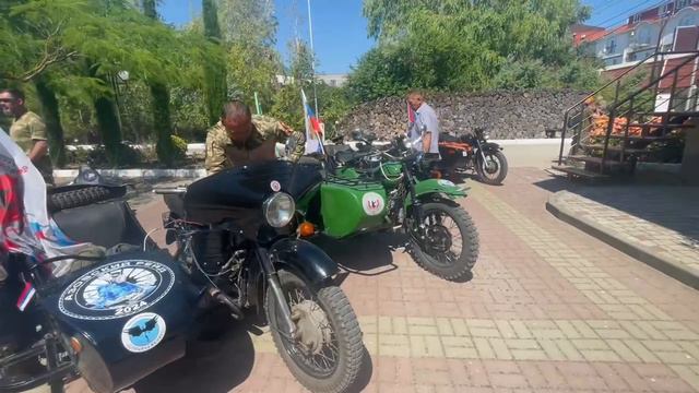 "Азовский рейд" в Крыму. Вокруг Азовского моря на ретро мотоциклах.