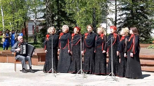 "На солнечной поляночке". Поет "Забытая мелодия". Саратов
