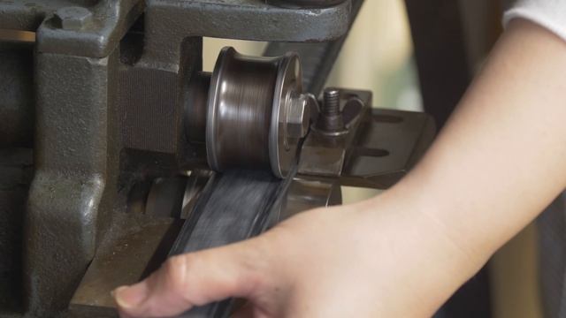 The Process of Making a Leather Belt-Japanese Leather Belt Workshop