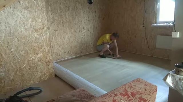 Стелим линолеум дома