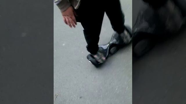 Как мы катаемся на гироскутере.