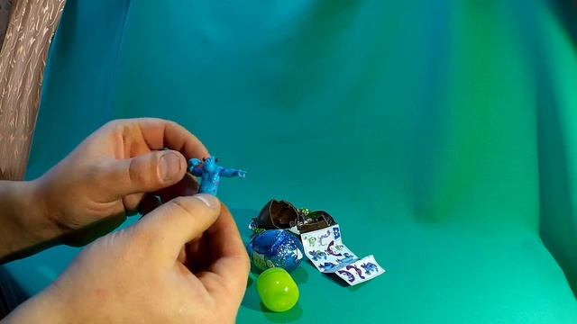 Яйцо сюрприз "Корпорация монстров" шоколадное яйцо киндер сюрприз