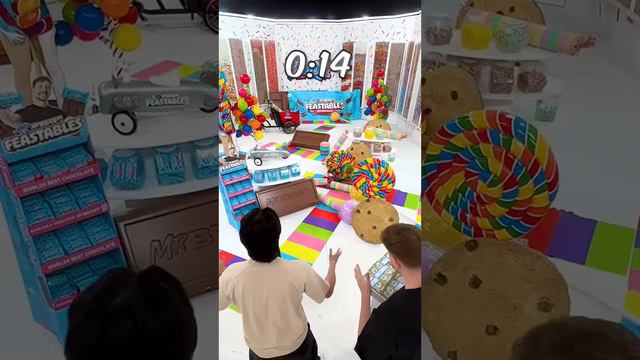 Найди Спрятанных Людей за $10,000 #mrbeast #мистербист #shorts