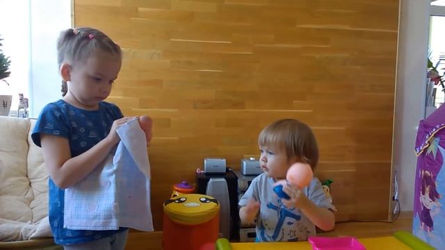 Куклы Пупсики Малыши Купаются Какают в ванной Пупс обкакался Игрушки для девочек Пупсы.