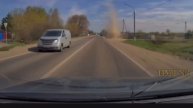 ⚡Пыльный вихрь возник на дороге в г. Раменское, Московская область