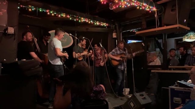 Three bluegrass fiddles! Alan Bibey and Friends at Cantab Lounge, 8/13/19