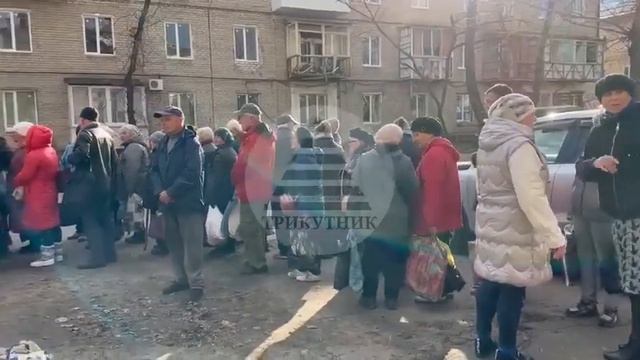 Бесплатные лекарства пенсионерам раздают в  Северодонецке, ноябрь, 2023