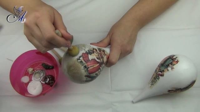 Decoupage Tutorial - Christmas Tear Drop Baubles - DIY Tutorial