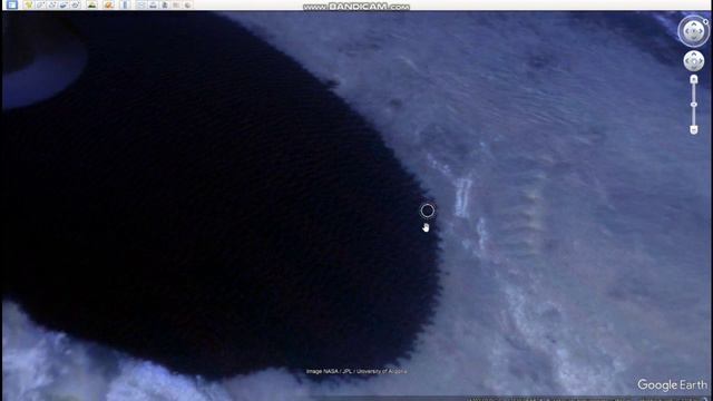 Нефтяные озера Марса. Черные водоемы или угольные насыпи