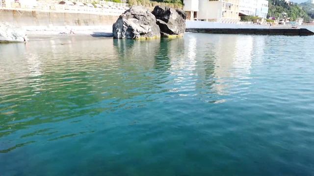 Крым. Алушта. Набережная и море от Морского уголка до Профессорского