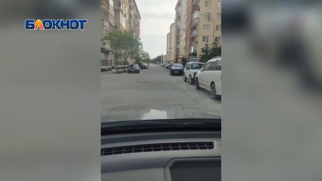 «Не дорога – испытание»: анапчанин об улице Рождественской в Анапе