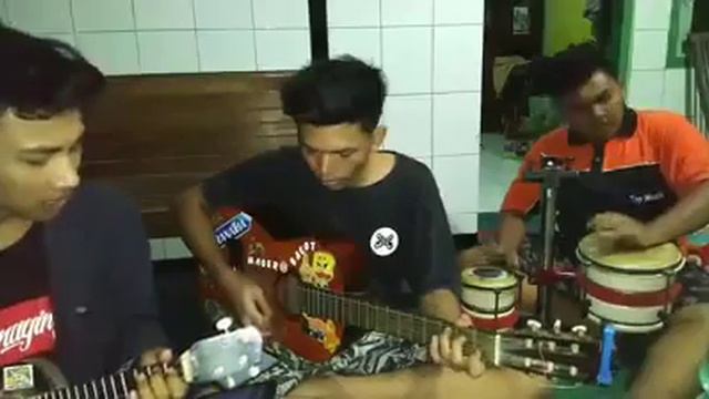 Pendhoza - Demi Kowe versi Jalanan ( Kentrung, Gendang dan Gitar ) by offical