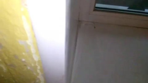 демонтаж пластикового подоконника