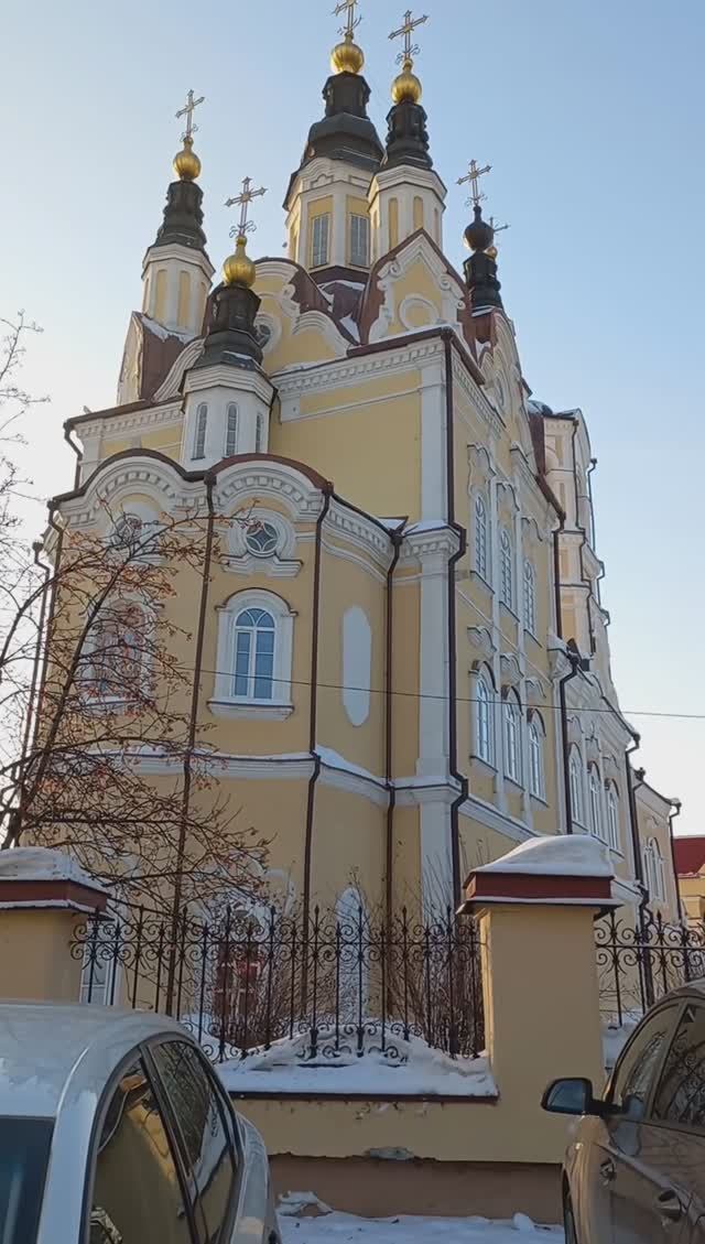 Тысячепудовый Царь-колокол и Воскресенская церковь, Томск