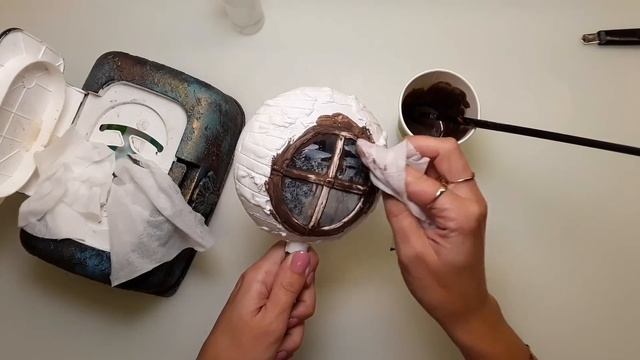 Winter closed in a bauble ❄️⛄❄️Decoupage & Mixmedia tutorial