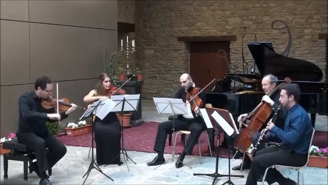Beyond the Music Quintet for clarinet and string quartet. Raul Traver-Castello, clarinet.