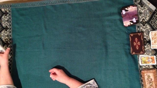 Что он говорит о Вас за вашей спиной? Общее онлайн гадание ТАРО ЛЕНОРМАН.