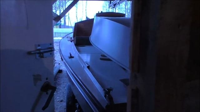 Ломаем старую крышу навеса...