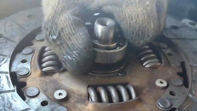 Mazda 323f Ba - не включались передачи на механике