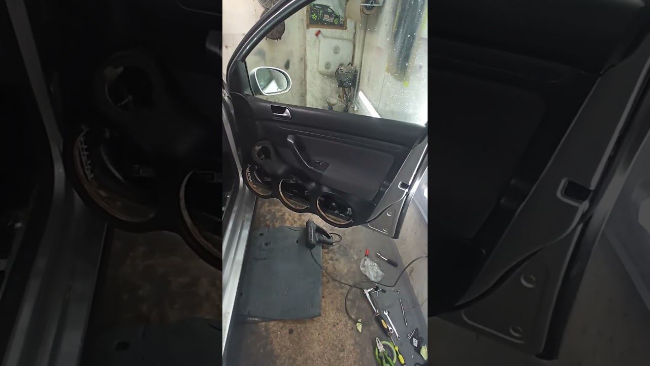 Громкий VW GOLF. Скоро на канале... #volkswagen#golf5 #громкийфронт #автозвук #усилитель #сабвуфер