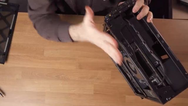 QUESTO MINI PC VA MEGLIO DEL TUO PC DA GAMING! - NUC INTEL