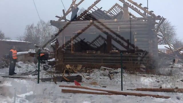 Снос Деревянного Дома в Москве с погрузкой и вывозом мусора за 1 день
