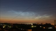 Серебристые облака в небе над Москвой 16.07.2016.