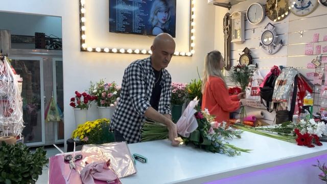 Как собрать раскидистый букет и упаковать в корейском стиле. Korean wrapping bouquet tutorial