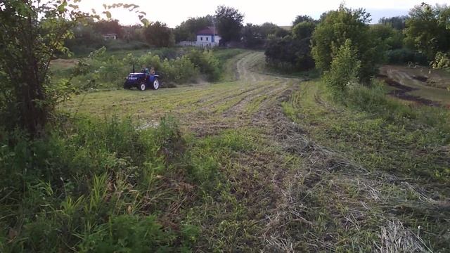 Згребания суданки мини трактром и граблями сонечко від мотоблоку