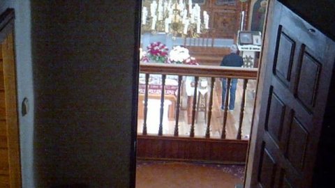 Звон на Евхаристический канон литургии в Великую Субботу