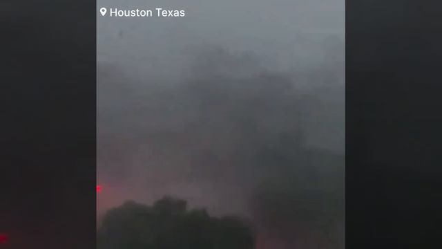 Почти миллион человек остались без электричества в Хьюстоне, штат Техас
