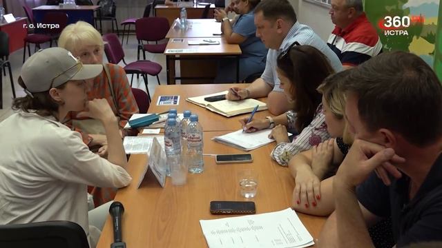 Широкоформатная встреча и открытый диалог!
«Выездная администрация» прошла для жителей Лучинского