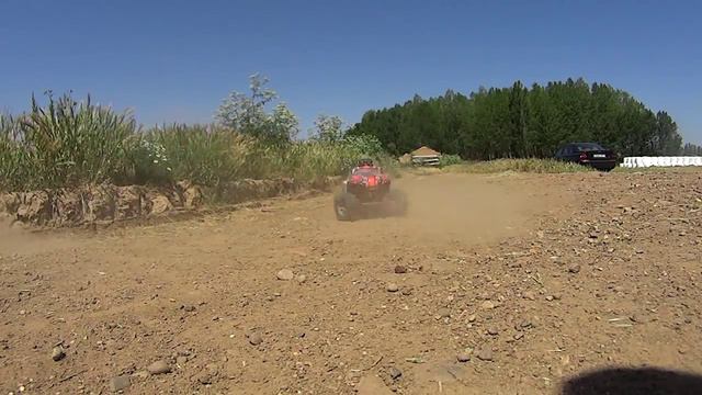 Hsp pangolín rc crawler donuts