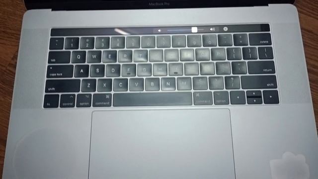 Apple ? MacBook Pro 1707(2017 Modal Touch bar) Intel core i7 pro/16GB Ram/512GB SSD/15.6 inch Retin